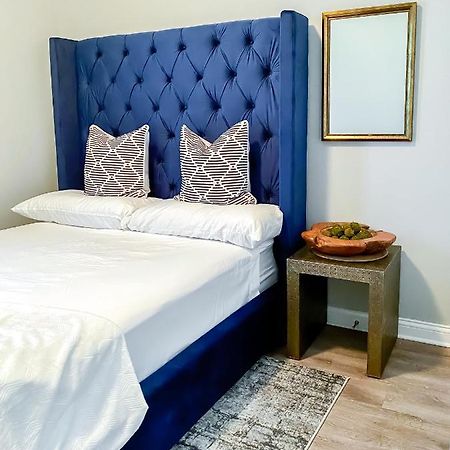 Full Kitchen,King,W/D,Netflix,2 Smart Tvs,Parking Lejlighed Louisville Eksteriør billede