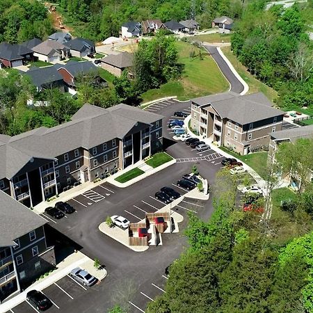 Full Kitchen,King,W/D,Netflix,2 Smart Tvs,Parking Lejlighed Louisville Eksteriør billede