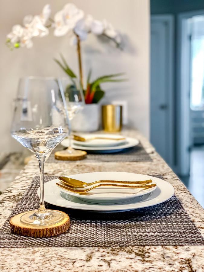 Full Kitchen,King,W/D,Netflix,2 Smart Tvs,Parking Lejlighed Louisville Eksteriør billede